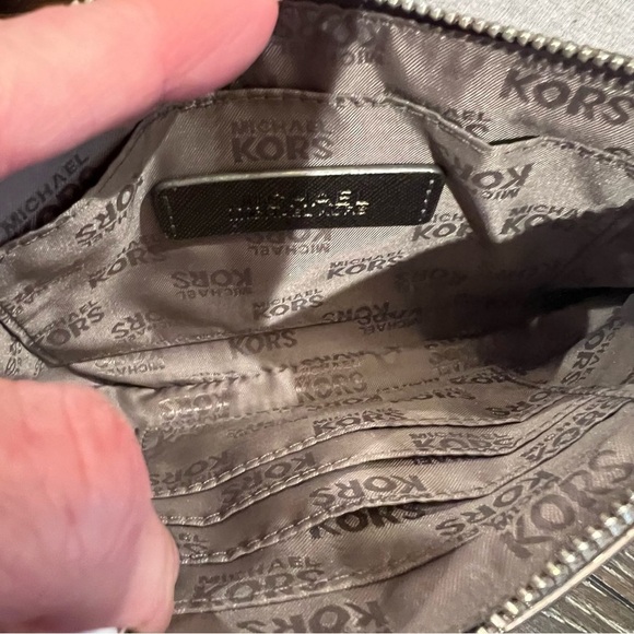 NWOT Michael Kors Metallic Wristlet - Picture 7 of 8